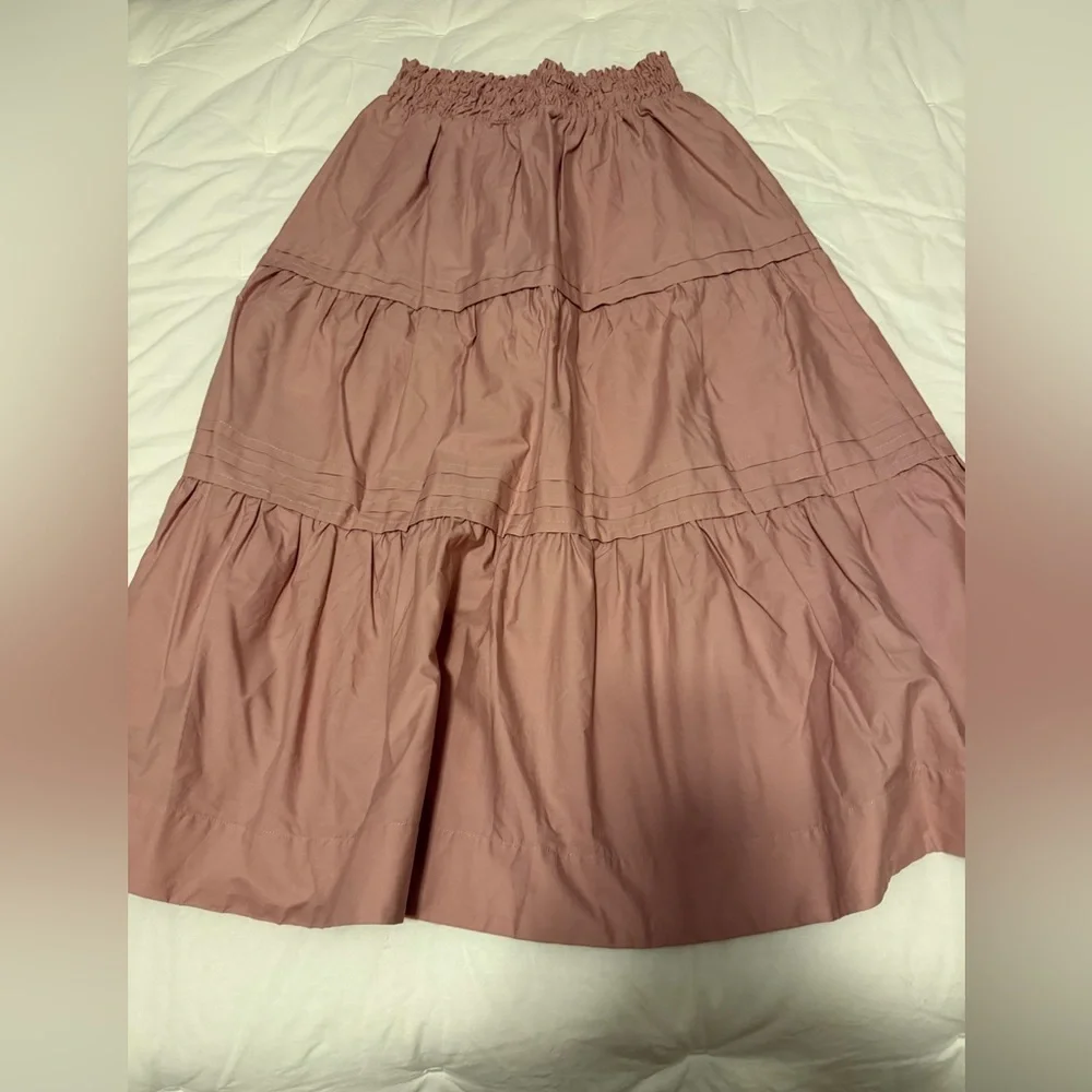 The Loverly Grey Somerset Maxi Skirt size small
By Anthropologie EUC - Picture 9 of 11